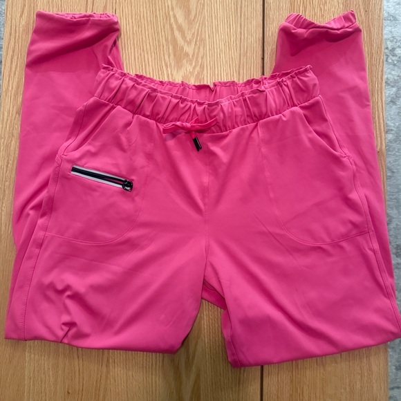 Pink Barbie Racing Costume Set – Size M – Spirit Halloween - Picture 8 of 16